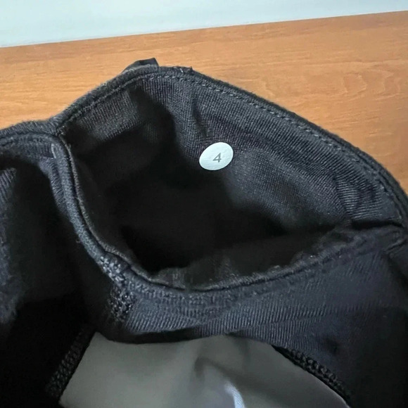 Lululemon Spring Has Sprung Leggings | Size 4 - Picture 5 of 6